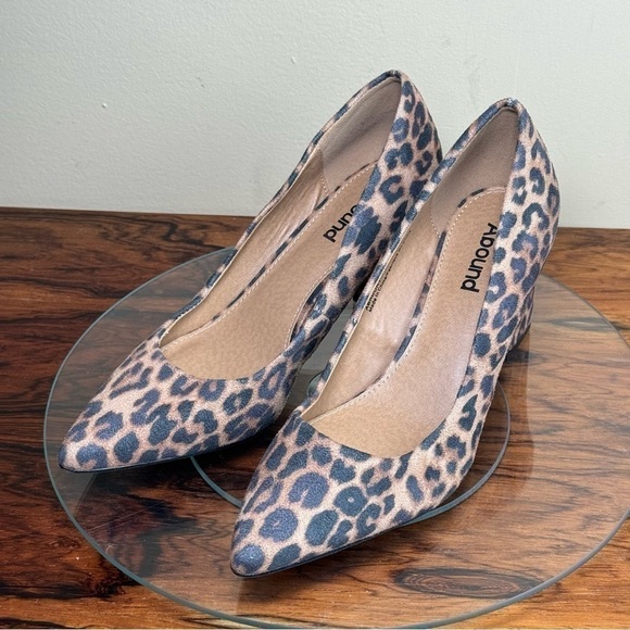 Abound Audry Block Heel Pump in Beige Leopard - Picture 5 of 15